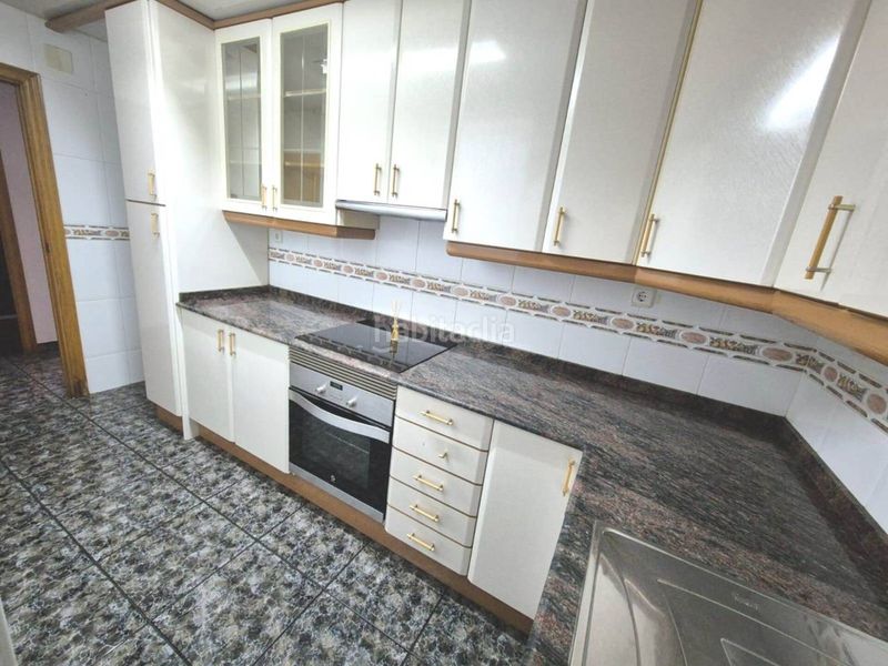 Foto c6a7e84e-2d67-4ae0-91fa-b622799a526b. Pis a La Salut Badalona