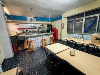 Local Comercial  Calle juli galve brusson. Local esquinero en juli galve i brusson  a pie de calle  35 m  m