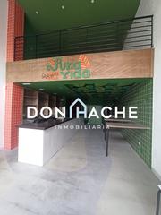 Locale commerciale in Oeste