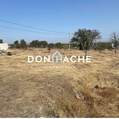 Finca rústica a Este. Finca rústica vallada próxima a mérida