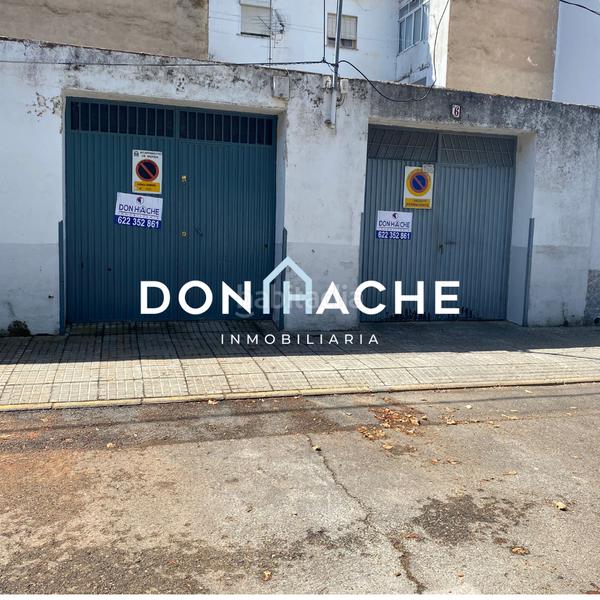 Foto 02932766-ff5f-480a-9e6c-da185a89d3a4. Parking voiture dans Centro Mérida