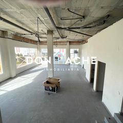 Lloguer Local Comercial a Este. Se alquila local en reina sofía