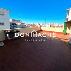 Casa en Centro. Se vende estupenda casa en planta alta en centro
