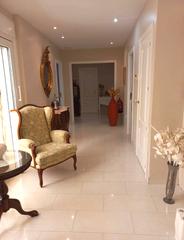 difice en Centro. Bloque de apartamentos en centro