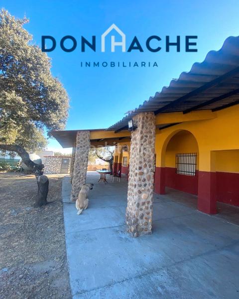 Foto 8d2ad23a-ee39-4cb5-8bf0-90276795e9bd. Masía gran chalet cercano a en Este Mérida