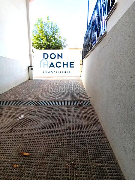 Foto 026e5b23-5d59-419f-97c6-331422fc862e. Edificio don hache vende edificio en Guareña