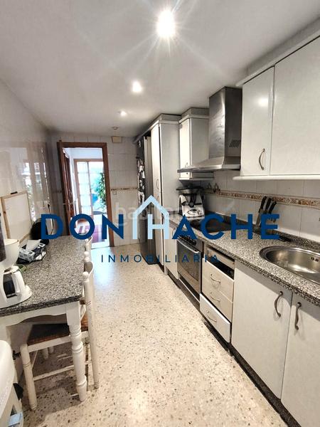 Foto e9c195c1-6aec-4040-af58-b5ea308de534. Semi detached house with heating parking in Norte Mérida