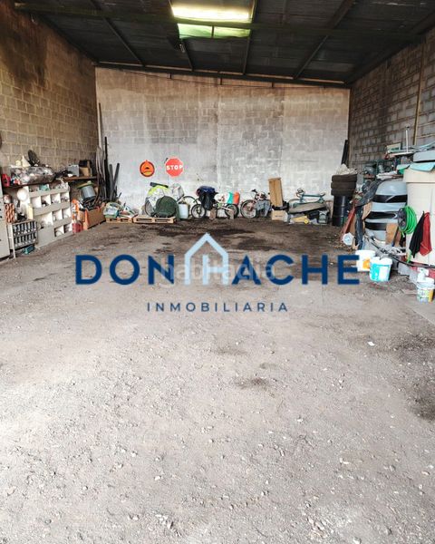 Foto 1a7a2c84-6d55-4eaa-b2a5-a1388aa7d66f. Nau industrial a Este Mérida