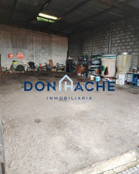 Foto aa4ae6a8-fad4-4c29-adb2-ec951c2f896c. Nau industrial a Este Mérida