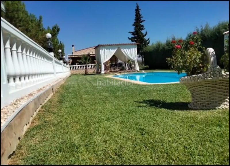 Foto c7217025-9987-4245-b04b-c2c8e82a2220. Xalet amb aparcament piscina a nuevo Cáceres Cáceres