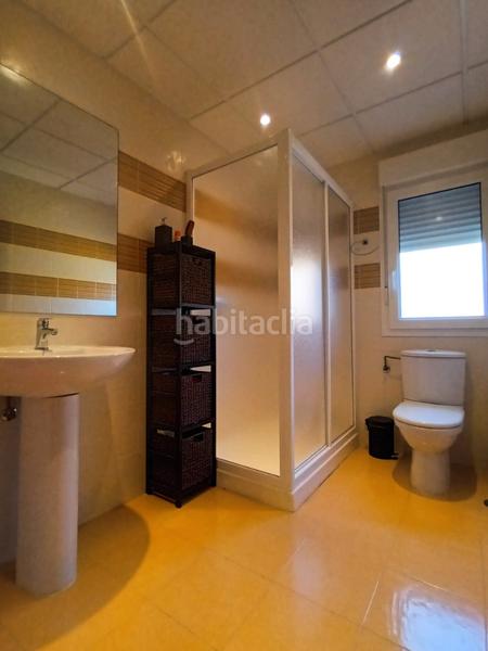 Foto 35546b2c-8062-49f7-944a-ed5ff5a29063. Casa aparellada amb calefacció aparcament a Sur Mérida