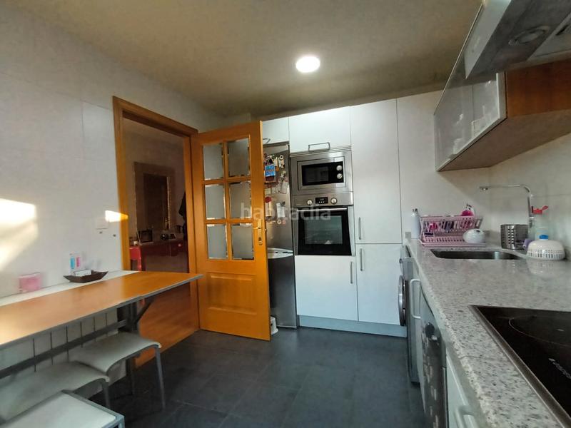 Foto ad17ca80-807d-4c45-93f1-831afb84cba3. Casa aparellada amb calefacció aparcament a Sur Mérida