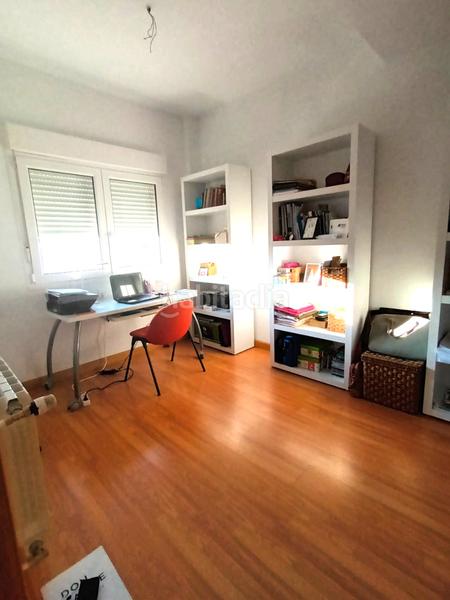 Foto ff2b6218-c774-4b81-a46b-7e72de30ff03. Casa aparellada amb calefacció aparcament a Sur Mérida