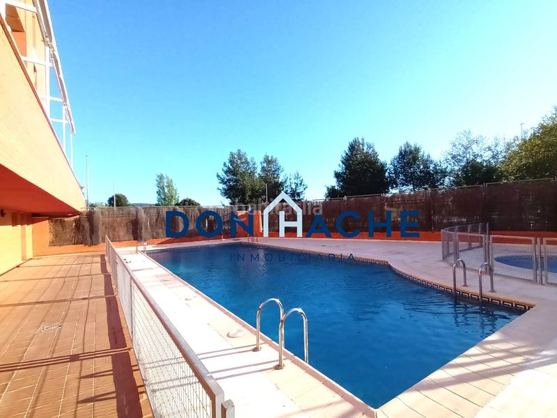 Foto 5c0e8372-a611-4fe2-8256-2ee238881eb9. Pis amb calefacció aparcament piscina a Oeste Mérida