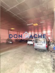 Capannone industriale in Oeste