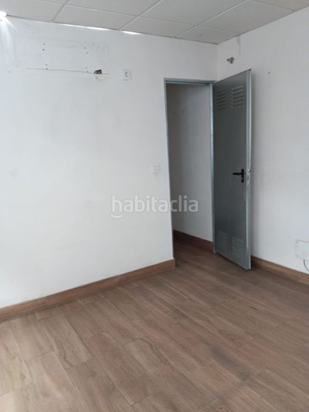 Foto eab5576f-9a1a-4b16-baf9-5a0479828097. Nau industrial a Sur Mérida