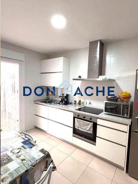 Foto 17a376d0-8647-44f2-8f2d-49bec961b7f1. Casa adossada amb calefacció aparcament a Norte Mérida