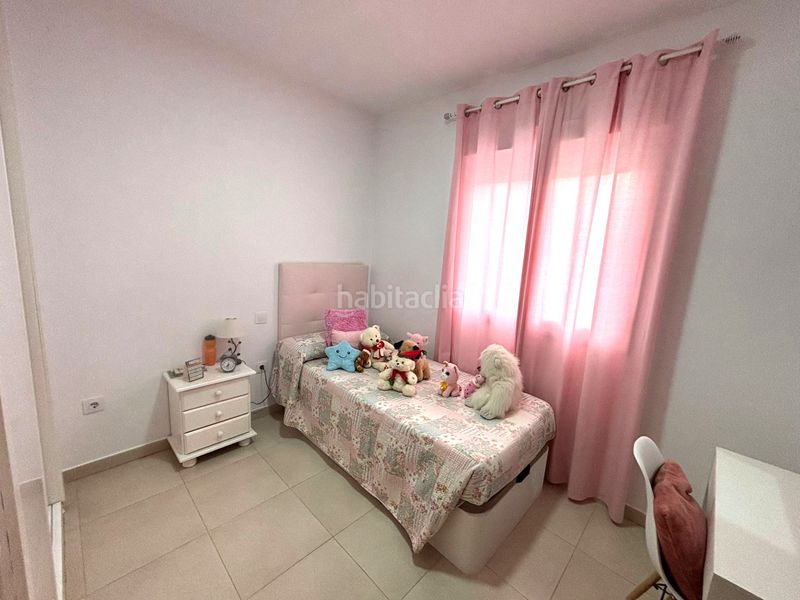 Foto 9ad021a6-3b68-46e5-90b5-1ba2de04bf10. Casa adossada amb calefacció aparcament a Norte Mérida