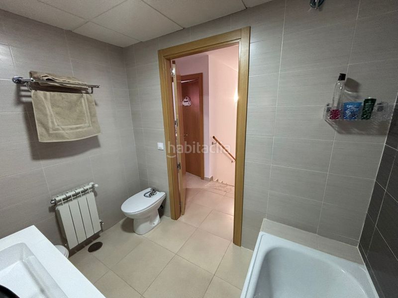 Foto fccf0c5e-88a8-4c82-9656-00c89f0f1cb0. Casa adossada amb calefacció aparcament a Norte Mérida