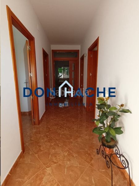 Foto a7ec0c80-c50f-479e-8c1f-2c169dbebb9a. Casa adossada amb aparcament a Guareña