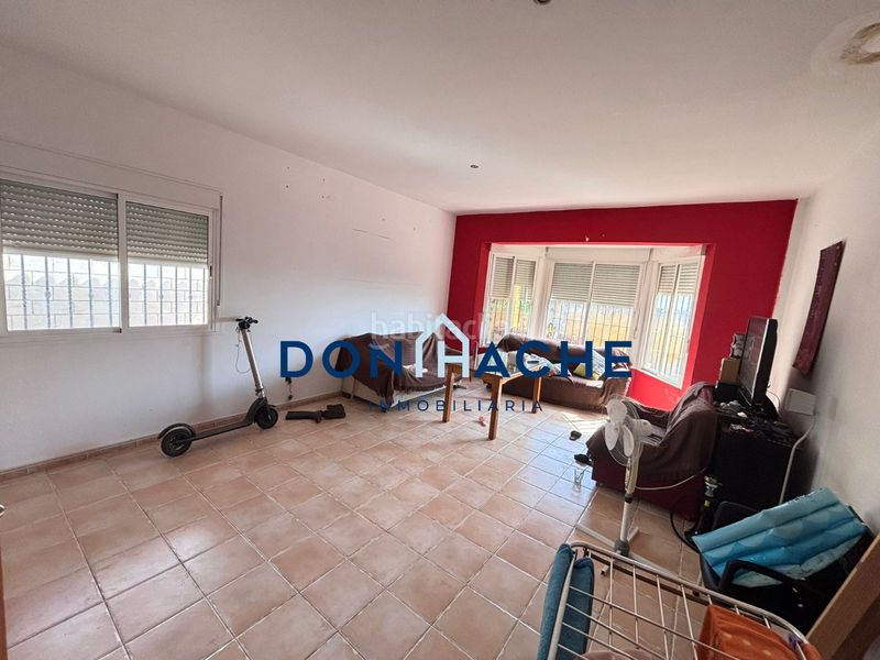 Foto e6ba6aa1-74f8-43f4-95b1-1d07d255d6ac. Xalet amb aparcament piscina a Este Mérida