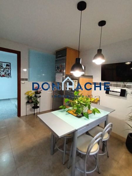 Foto 1e3810b5-a5ba-4d88-84a8-c1ce4867b2d4. Casa adossada amb aparcament a Norte Mérida