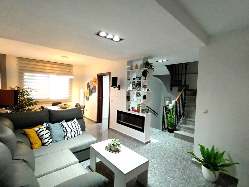 Foto c96978d5-2e00-40a2-be76-6e687eb36627. Casa adossada amb aparcament a Norte Mérida