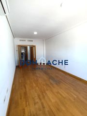 Appartement à Avenida vía de la plata 33