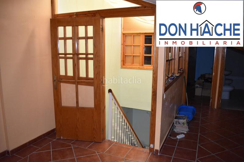 Foto dbbac80d-db8a-4165-8387-d771c4352b0a. Casa bifamiliare con parcheggio in Oeste Mérida