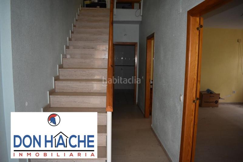 Foto 37a7b28a-96fd-494a-969e-a1eaec77affd. Towny house with parking in Oeste Mérida