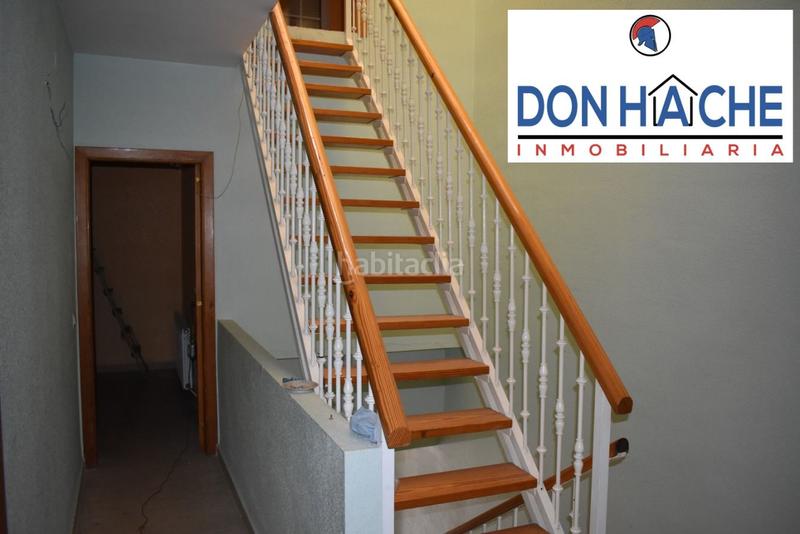 Foto b5383152-9c74-4304-b890-db8ea8ce0539. Towny house with parking in Oeste Mérida