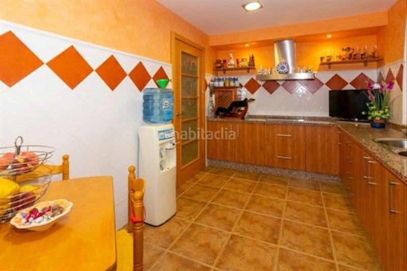 Foto a3e7568a-2098-4358-8b5e-2c96121ed43d. Mas avec parking piscine dans Almendral