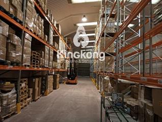 Capannone industriale in Loeches