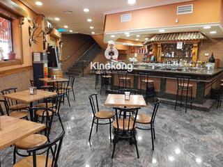 Business premise in Mejorada del Campo. Restaurante en esquina de 310 m² y hasta 490 m² útiles, con terr