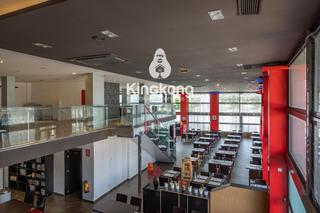Local Comercial en Hervencias Altas - El Pinar. Se vende un amplio y verstil local en una ubicacin inmejorable