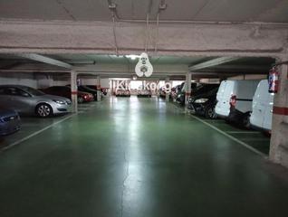 Parking coche en Pozazal