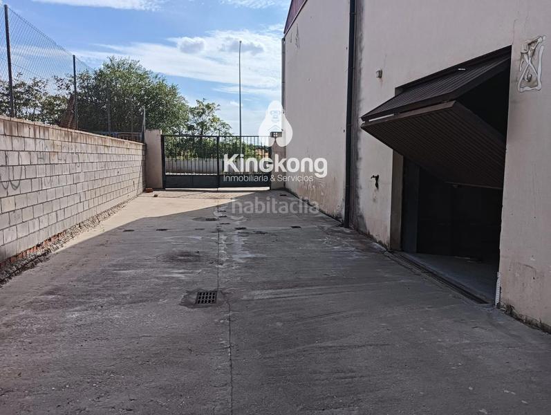 Foto 283e2ae0-bad3-4ba0-b1c2-d45a3be5ed0b. Nau industrial a Torres de la Alameda