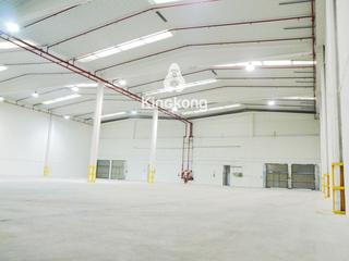 Industrial building in Montserrat-Parque Empresarial