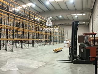 Nau industrial a Loeches