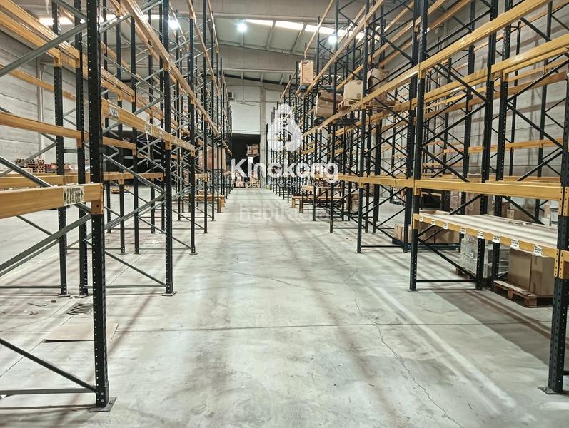 Foto 431aa989-b4c7-4bc4-9675-7a55c1c4eaca. Location bâtiment à usage industriel dans Loeches