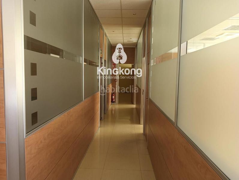 Foto a895dcc6-9333-4772-aff3-491a12a0b8bc. Location bâtiment à usage industriel dans Loeches