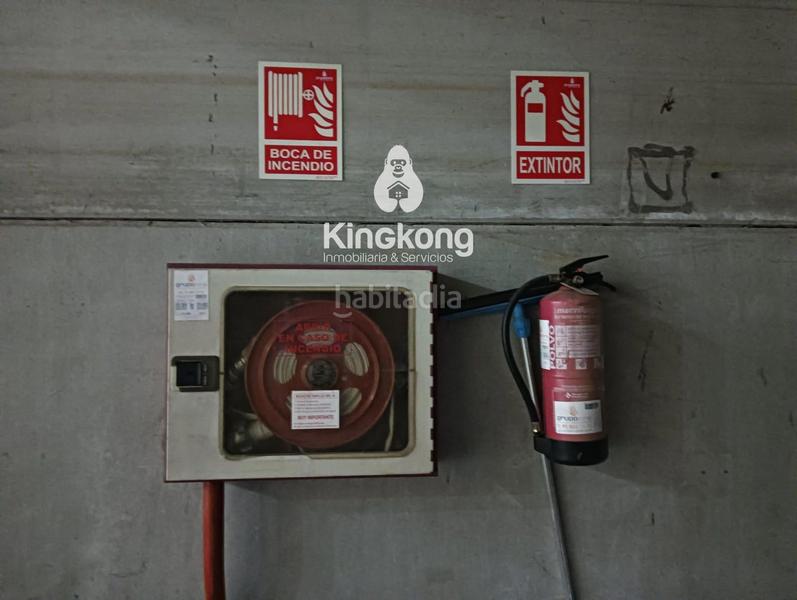 Foto f8670f21-b25d-4d10-931f-975733c77788. Location bâtiment à usage industriel dans Loeches