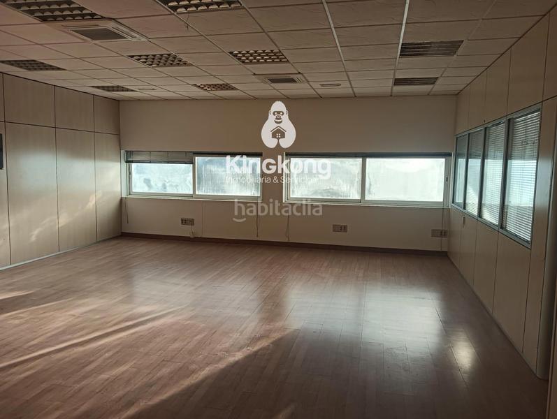 Foto 4944e749-713c-492c-9f1f-bf7f9d9d5ed3. Lloguer nau industrial a Torres de la Alameda