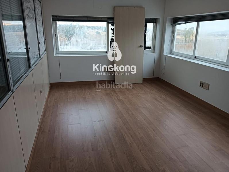 Foto 4a87ce3b-593f-4da5-a696-3326f4ee9709. Lloguer nau industrial a Torres de la Alameda