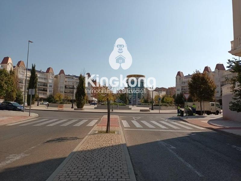 Foto 438c99b3-89c3-4dd4-be1f-7d50fafd4886. Affitto locale commerciale in Los Villares Arganda del Rey
