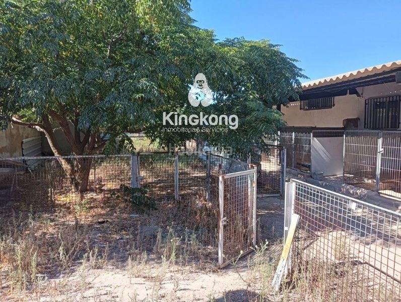 Foto f2a76c90-24af-43b5-8795-4ae16fd2dcd6. Terreny residencial a Belinchón