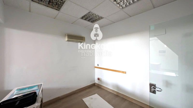 Foto d571c786-be1f-441e-b7c9-af817681a25f. Local comercial a Canillejas Madrid