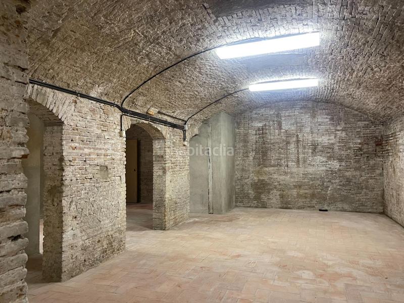 Foto 34f0aa9b-11eb-4675-ae29-0ca5ee39e72b. Local comercial a Raval Barcelona