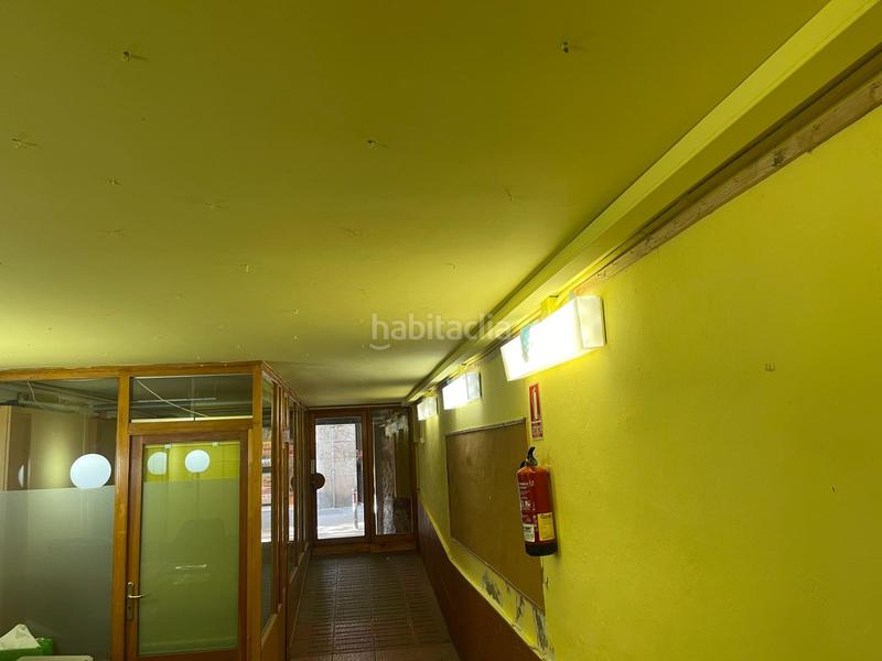 Foto faee7328-c4e0-463a-b93c-8fa15a47ecee. Local comercial a Raval Barcelona