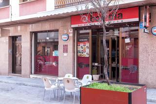 Geschftsraum in Cl granada 15 n2-17 es:1 pl:00 pt:01 08100 mollet. Mollet local en zona peatonal, centro. oportunidad